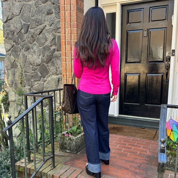 36 Chic Button Down Shirt With Ruched Detail - Picture 9 of 10